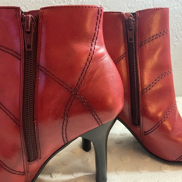 DIBA Vintage Red Bootie - Picture 5 of 16